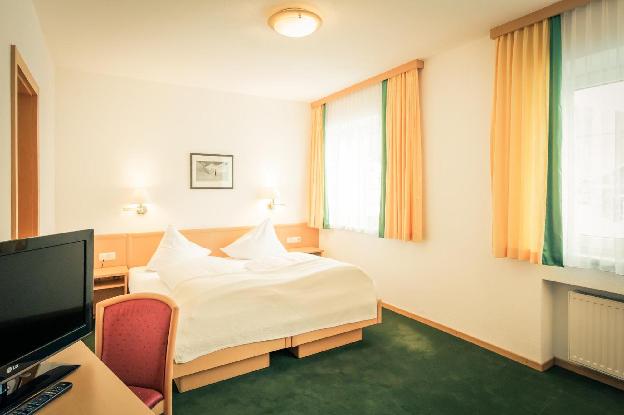 Posthotel Lechtal, Arlberg 홀츠가우 외부 사진